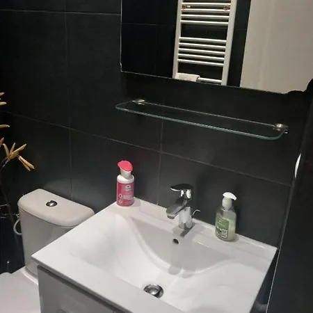 Apartamento 11t Sleeps 2 With Wifi *