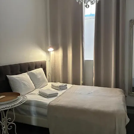 Daire 11t Sleeps 2 With Wifi Beausoleil