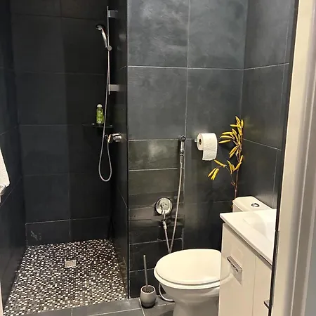 11t Sleeps 2 With Wifi Daire Beausoleil