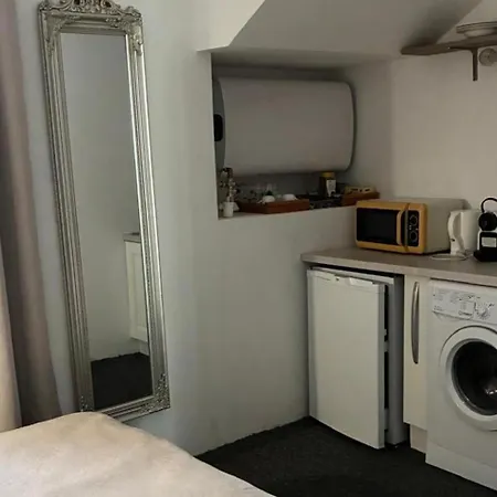 11t Sleeps 2 With Wifi * Beausoleil